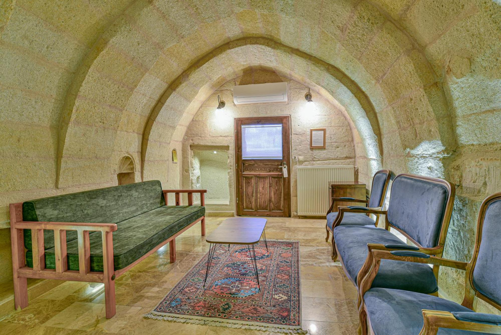 Dervish Cave House & Restaurant Otel 2*